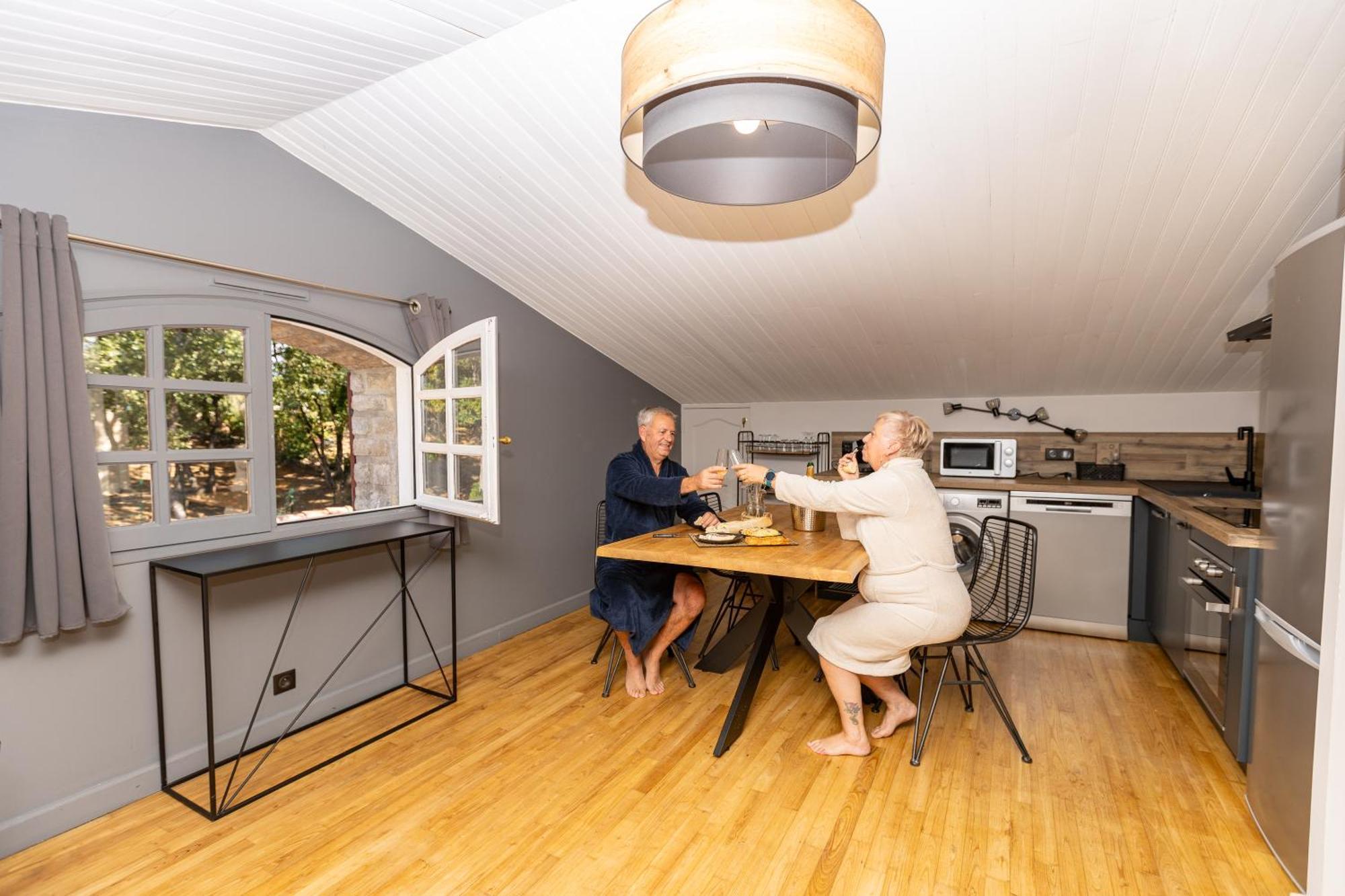 "Les Hauts Du Marquet" - Meuble De Tourisme 5 Etoiles - Gite De Groupe 15 Personnes En Cevennes - Piscine A Debordement - Balneo - Sauna - Nature Saint Jean du Pin Eksteriør billede