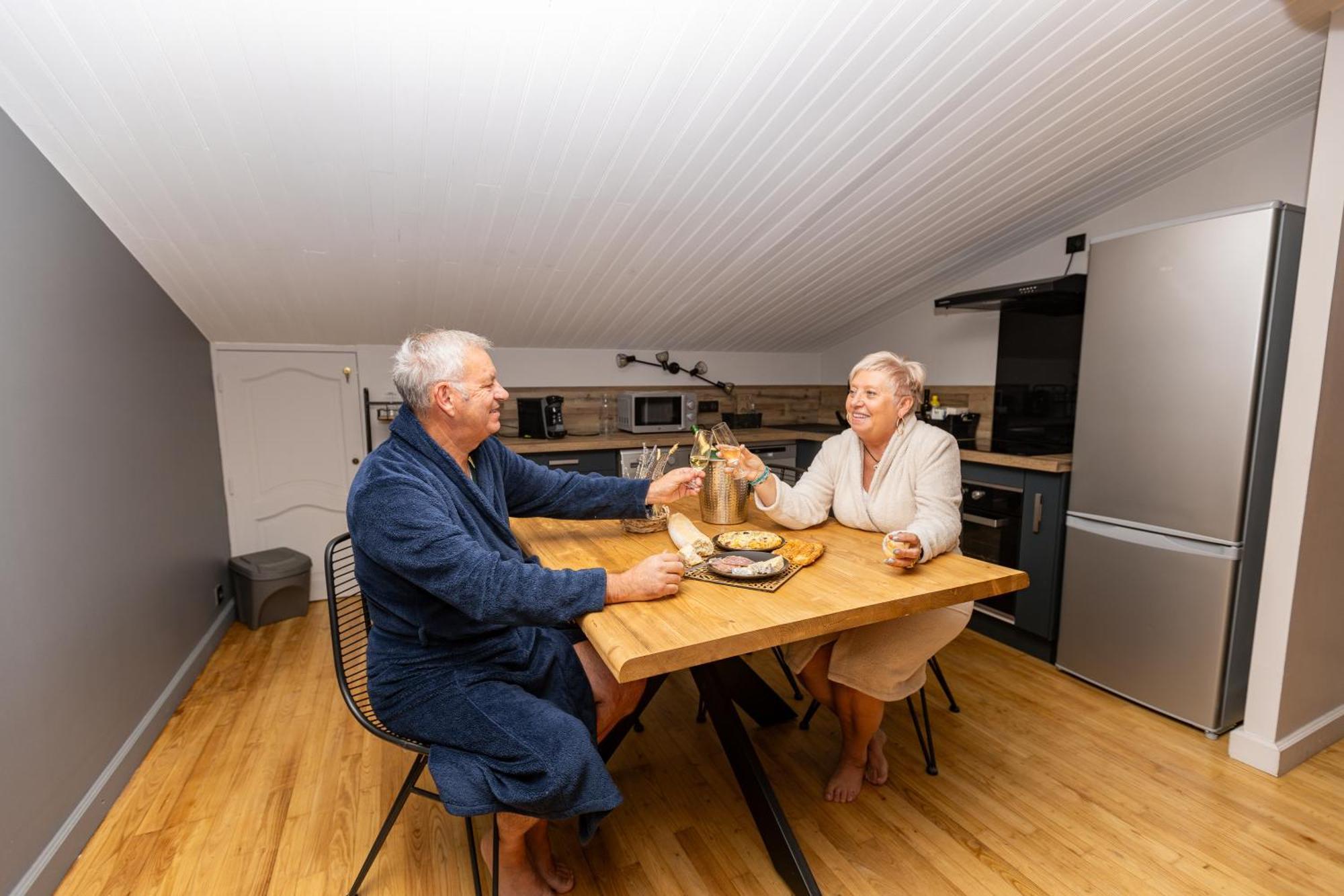 "Les Hauts Du Marquet" - Meuble De Tourisme 5 Etoiles - Gite De Groupe 15 Personnes En Cevennes - Piscine A Debordement - Balneo - Sauna - Nature Saint Jean du Pin Eksteriør billede